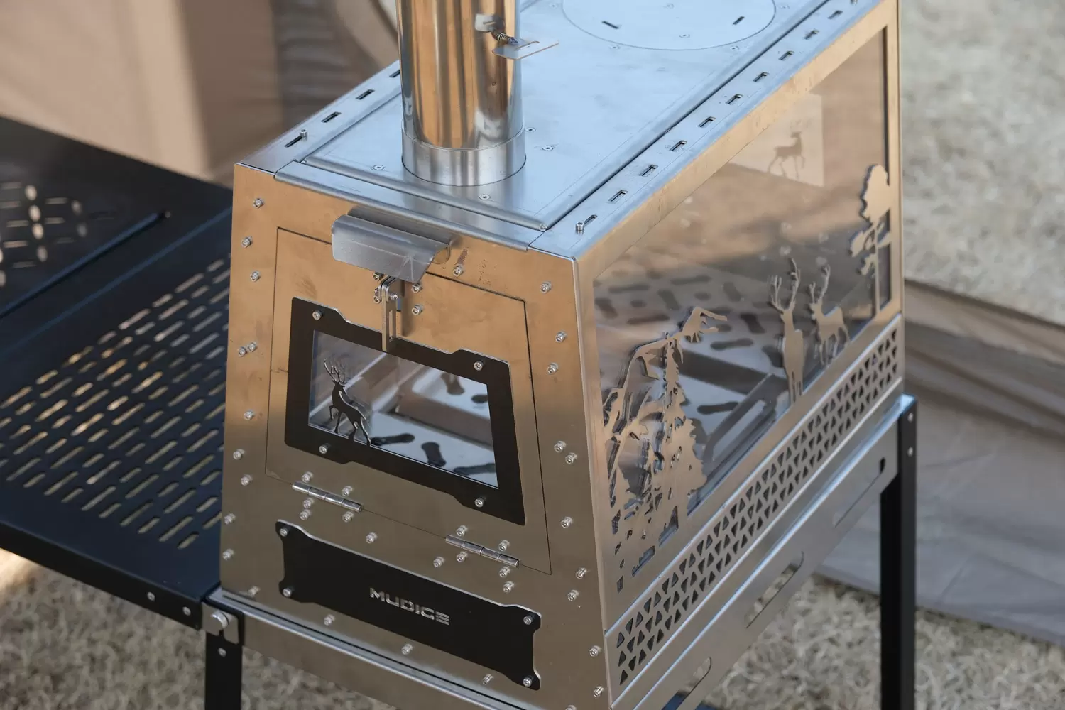 Horno de leña para exteriores Honeycomb Totem