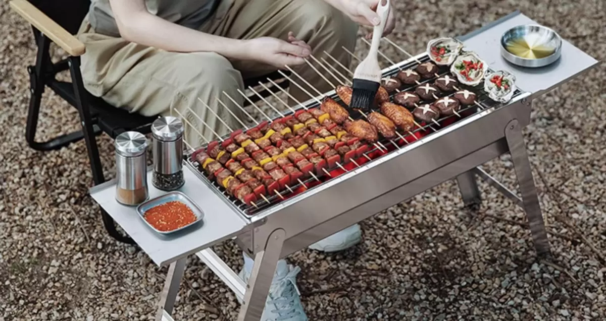 Revolución de la barbacoa en el festival familiar indio: la parrilla de carbón SpiceFold enciende la locura social al aire libre