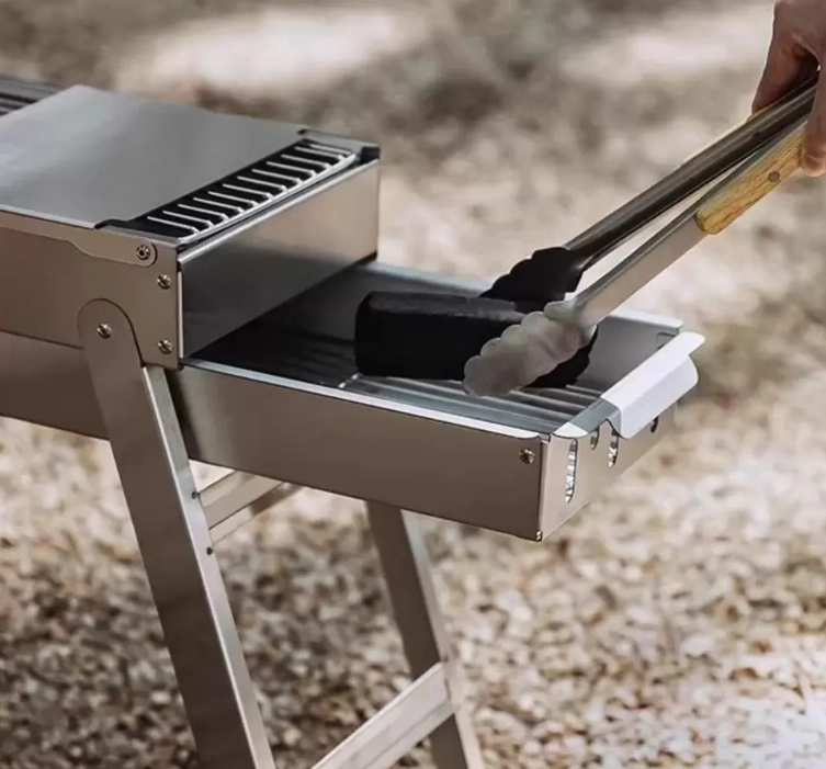 Parrillas de carbón plegables con marco minimalista Parrillas de carbón plegables con marco minimalista
